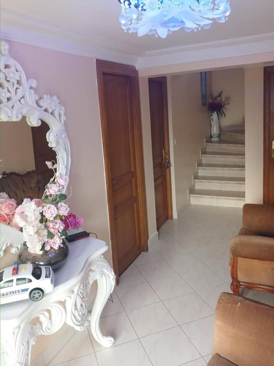 Tremblay-en-France Paradis Chambres D'Hotes Proche Paris - Aeroport Charles De Gaulle Airport - Parc Des Exposition Villepinte - Dysnayland Paris. מראה חיצוני תמונה