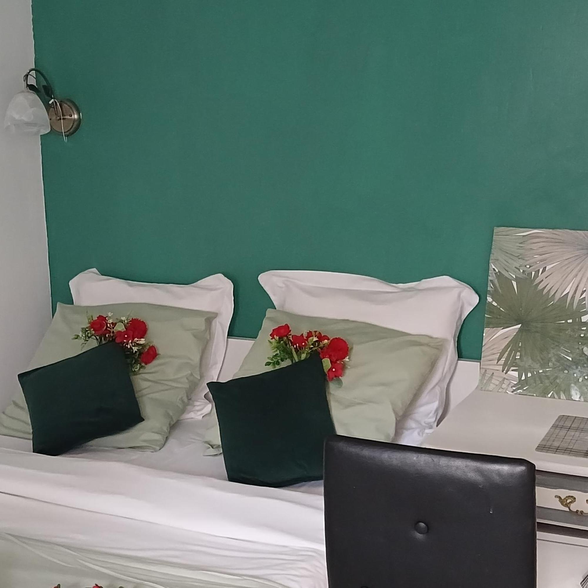 Tremblay-en-France Paradis Chambres D'Hotes Proche Paris - Aeroport Charles De Gaulle Airport - Parc Des Exposition Villepinte - Dysnayland Paris. מראה חיצוני תמונה